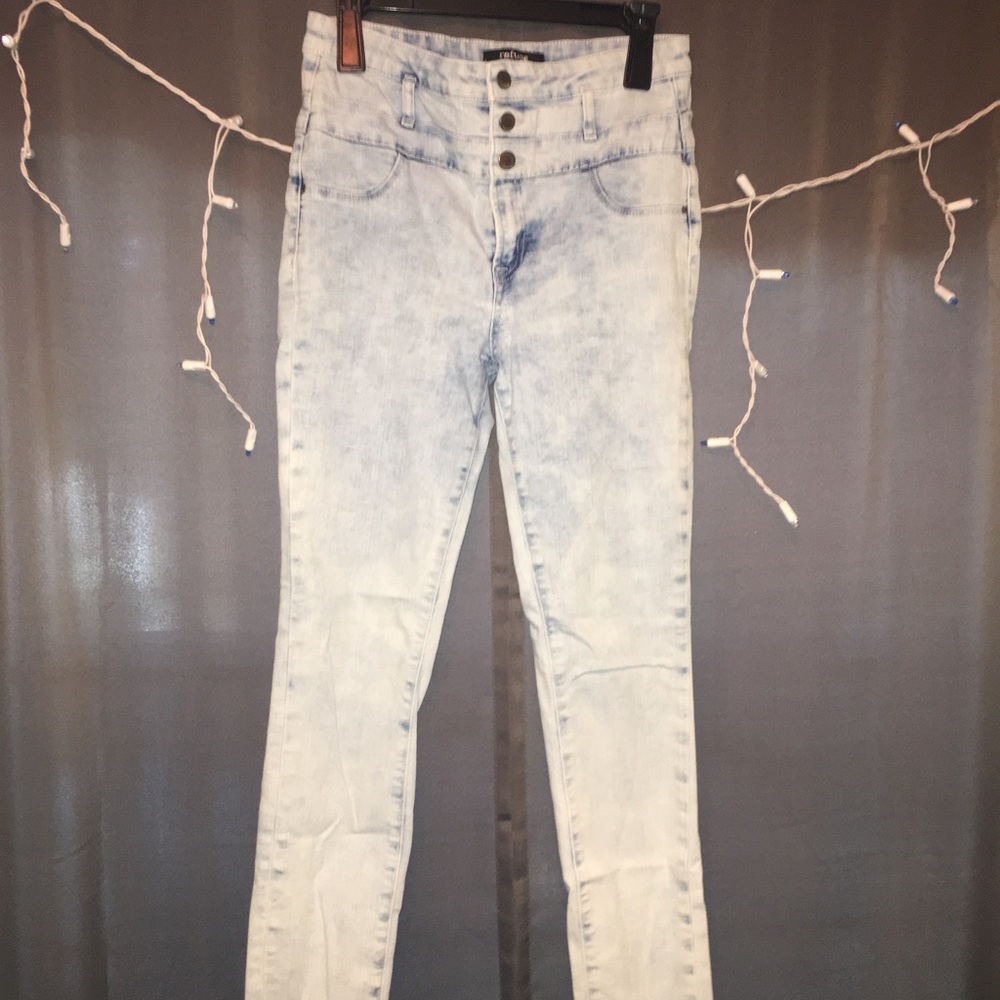 White-Washed Jeans